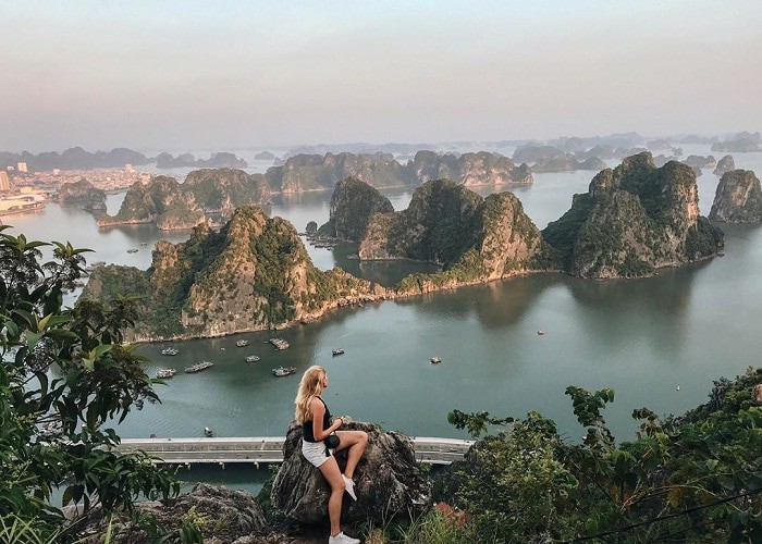 3-net-dep-thien-nhien-quyen-ru-cua-nui-ba-tho (1).jpg