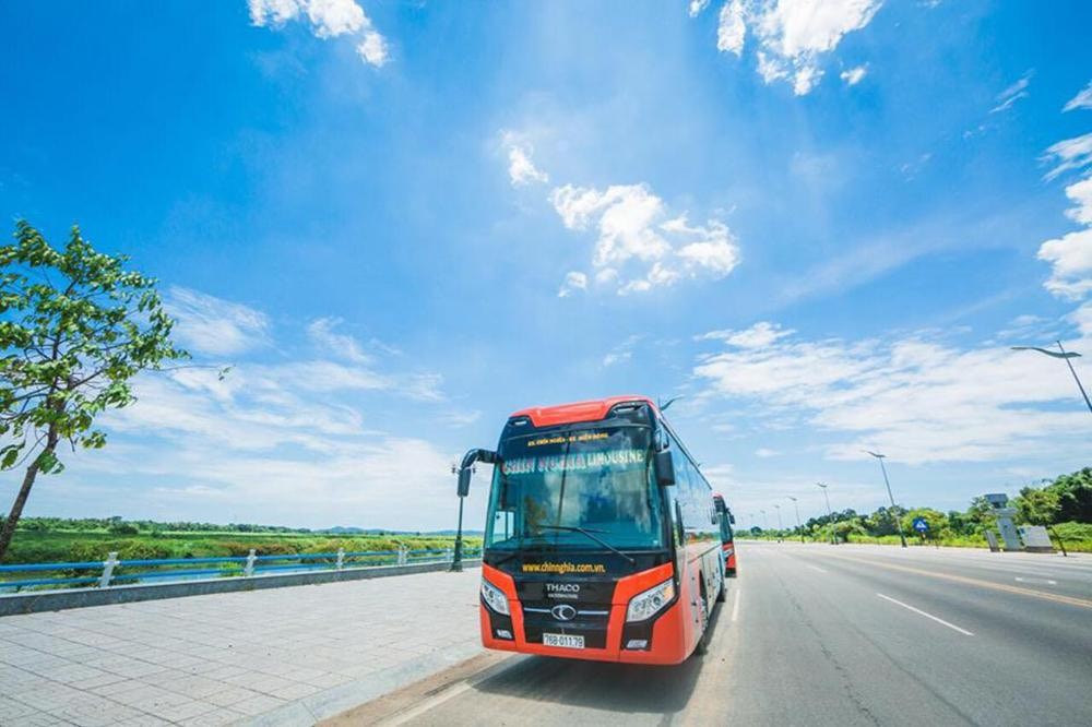 2-huong-dan-di-chuyen-den-hue-thuan-tien-nhat (1).jpg