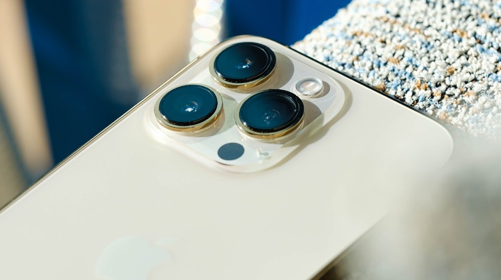 iphone-13-pro-san-pham-noi-bat-cua-the-he-13-den-tu-nha-tao-khuyet