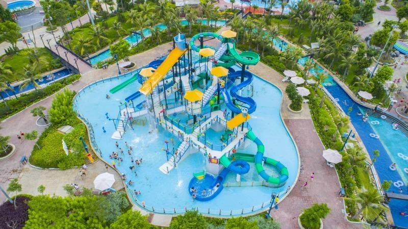 2-tro-choi-loc-xoay-lien-hoan-mang-lai-cam-giac-manh-tai-typhoon-water-park (1).jpg
