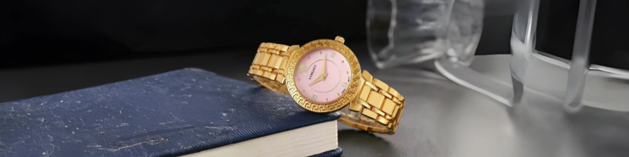 00-dong-ho-versace-nu.webp