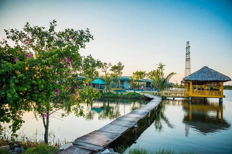 1-thien-duong-du-lich-voi-canh-quan-ngoan-muc-va-dich-vu-da-dang (1).jpg