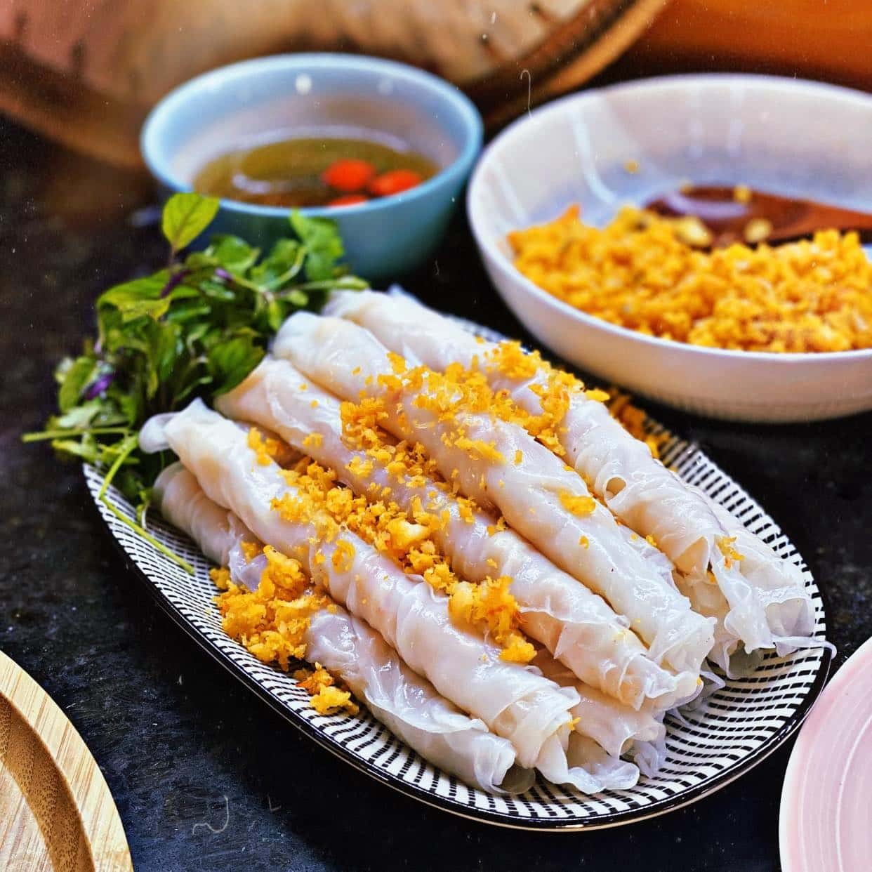 17-banh-cuon-co-nhan-tom-to-gion-va-ngot-thit (1).jpg