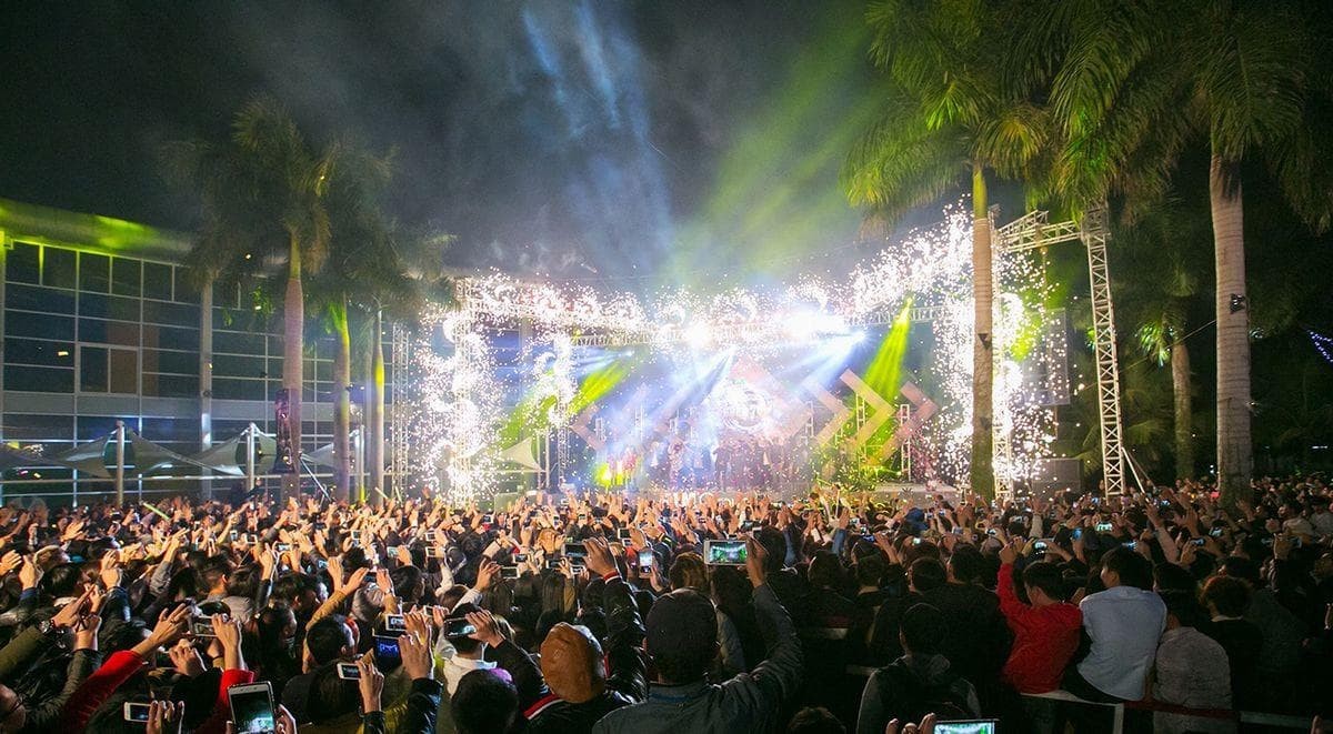 4-halong-marine-plaza-thuong-xuyen-to-chuc-nhung-le-hoi-van-hoa-va-nghe-thuat-dac-sac (1).jpg