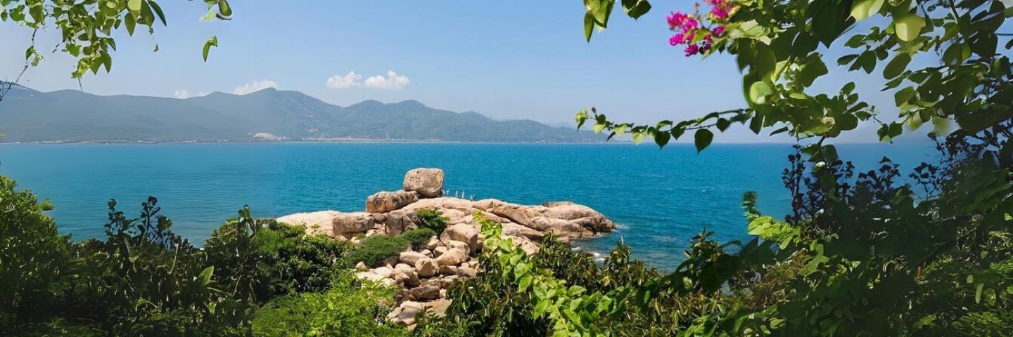 kham-pha-hon-chong-nha-trang.jpg