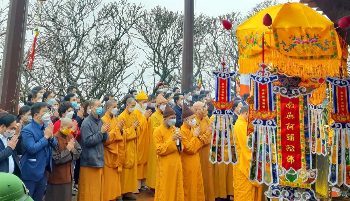 3-le-cau-quoc-thai-dan-an-nham-cau-nguyen-cho-su-binh-an-an-toan-cho-nhan-loai (1).jpg